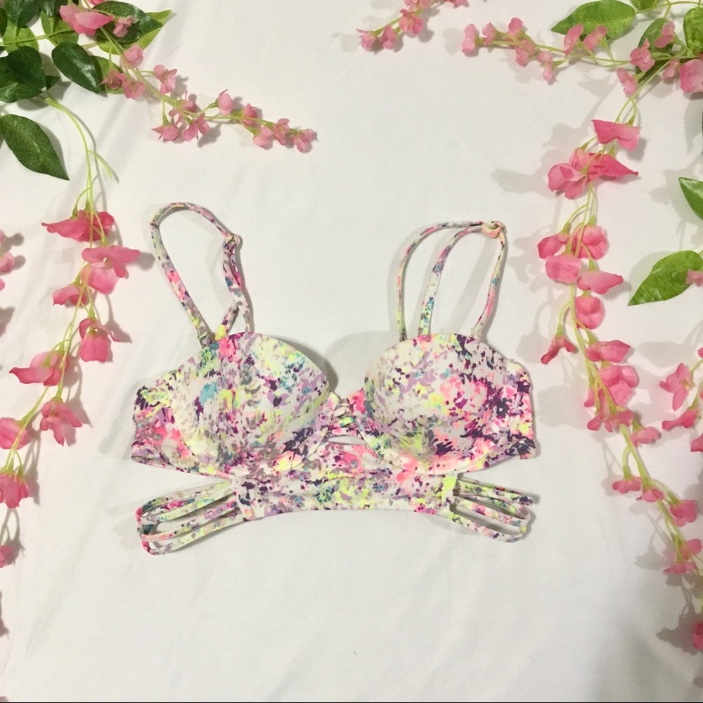Victoria’s SecretSide Cut Out Bikini Top